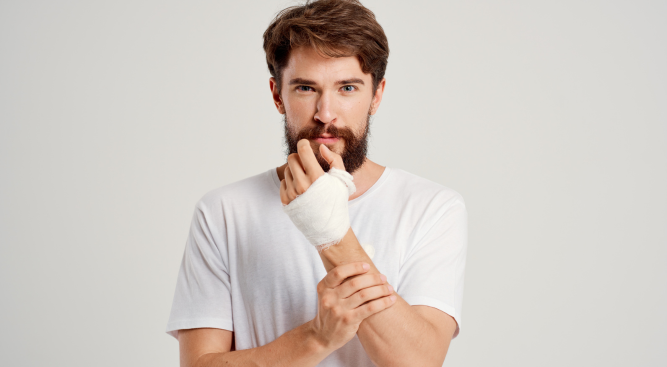 Understanding Hand Injury Compensation Lawyers in the UK