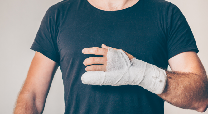 Personal Injury Lawyers: Fractured Bone Claims in the UK